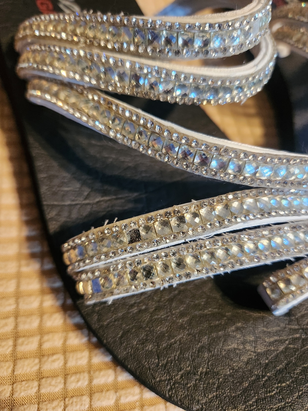 Skechers Women's Black Embellished Slide Sandals Size 7 - Picture 3 of 6